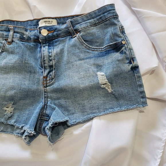 Distressed denim shorts - Picture 4 of 4